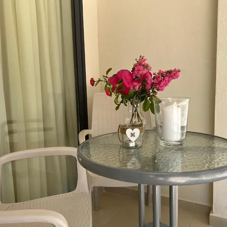 아파트 Sun's 아스프로발타